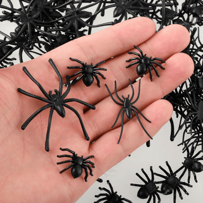 fausse araignée en plastique